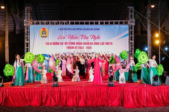 Trường THCS Ba Đình tham gia Liên hoan văn nghệ Chào mừng Đại hội Công đoàn quận Ba Đình lần thứ XI nhiệm kỳ 2023-2028