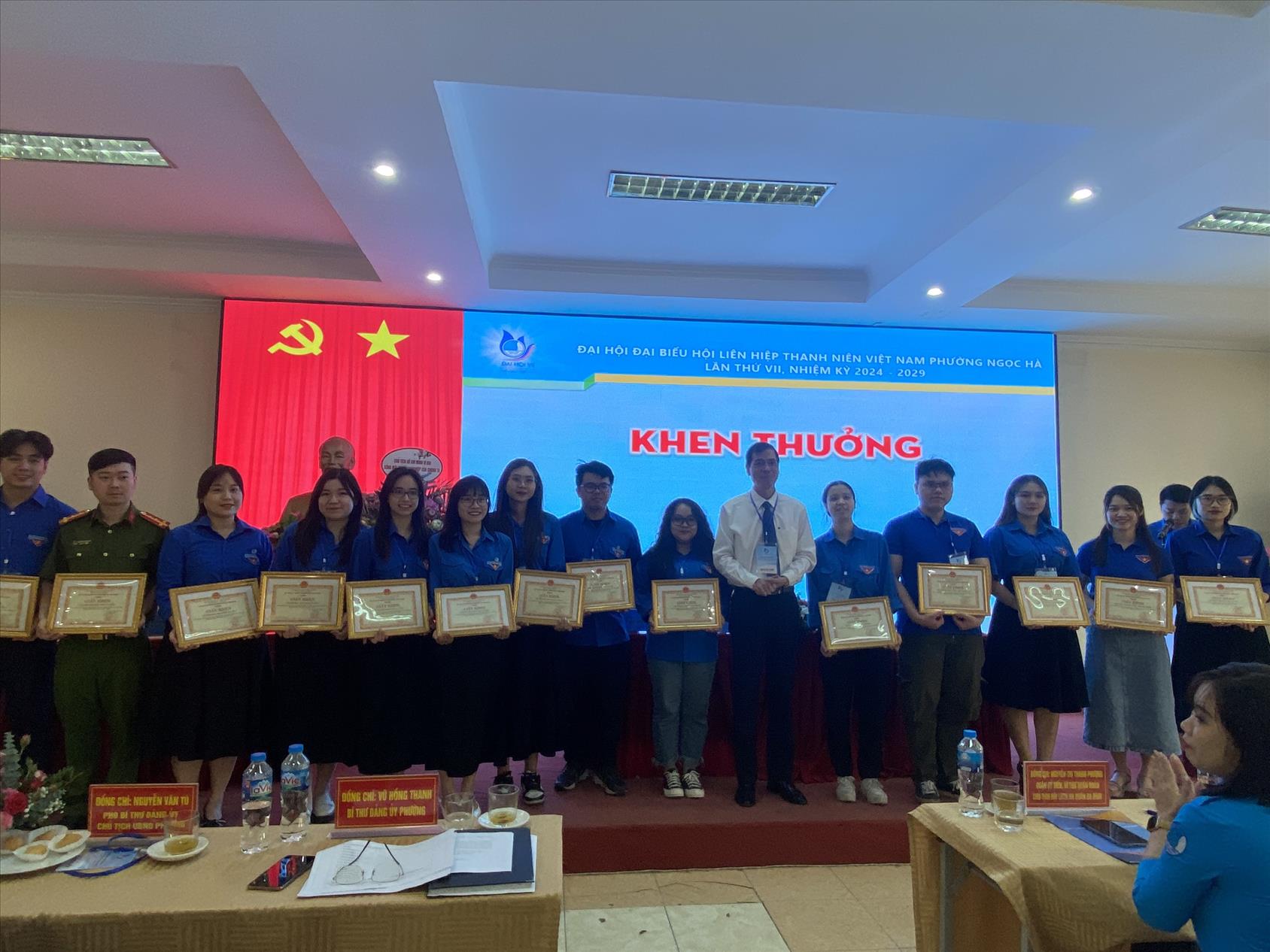 Chi hội trường THCS Ba Đình đạt thành tích xuất sắc trong công tác Hội Liên hiệp Thanh niên Việt Nam phường Ngọc Hà nhiệm kì 2019 - 2024