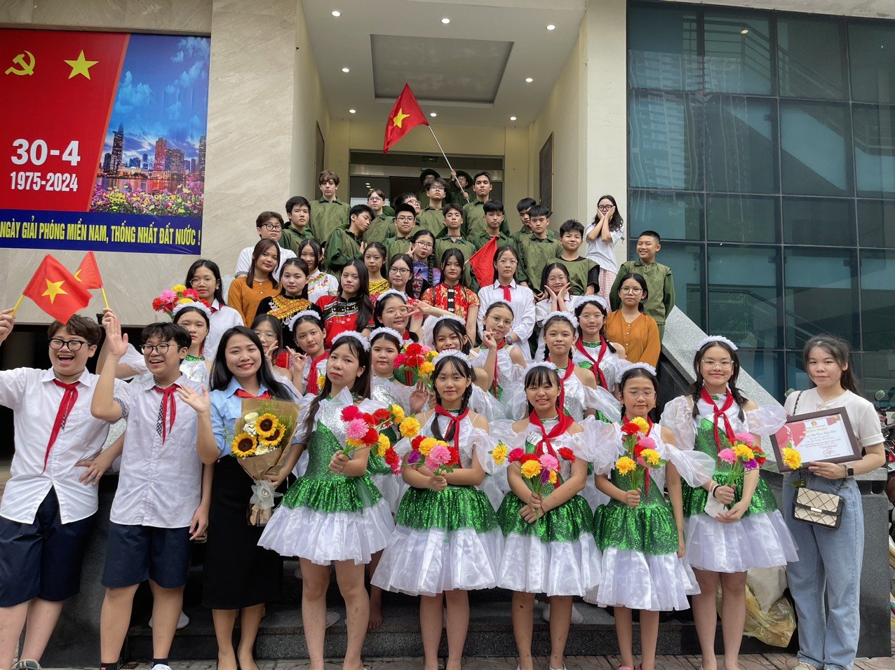 Liên đội Trường THCS Ba Đình đạt giải Ba Liên hoan “Chiến sĩ nhỏ Điện Biên” chào mừng Kỷ niệm 83 năm Ngày thành lập Đội TNTP Hồ Chí Minh và 70 năm Chiến thắng Điện Biên Phủ